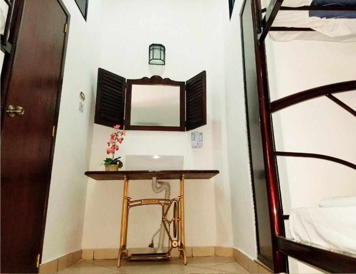 Hostal Las Puertas 산타 아나 외부 사진
