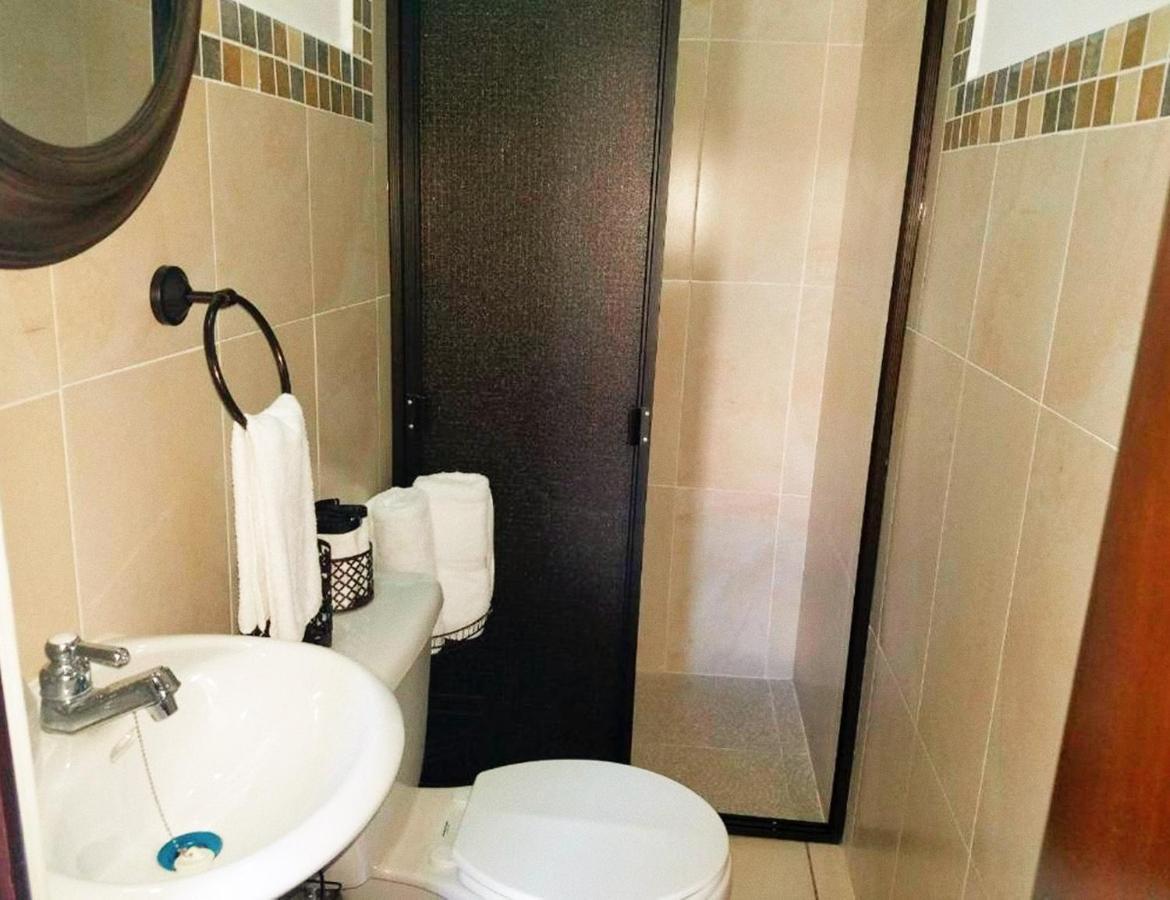 Hostal Las Puertas 산타 아나 외부 사진
