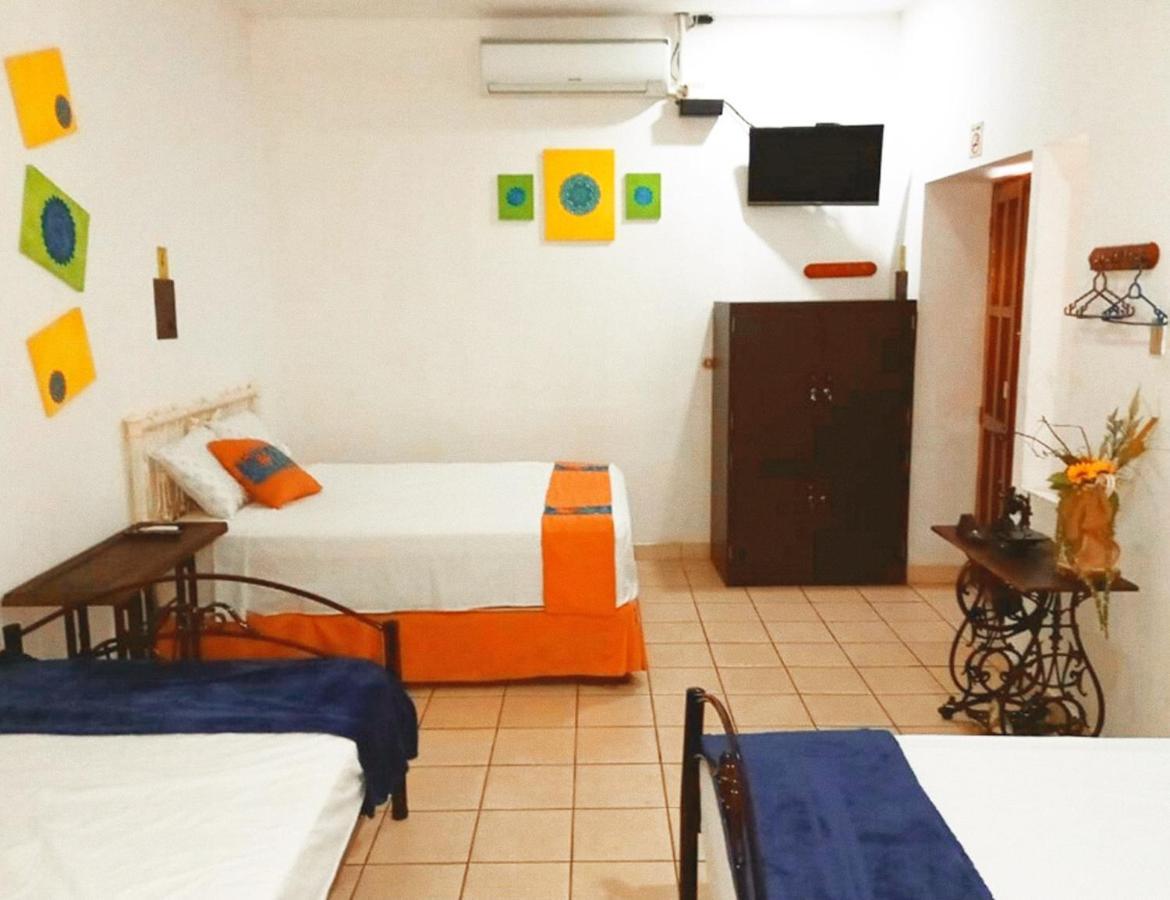Hostal Las Puertas 산타 아나 외부 사진