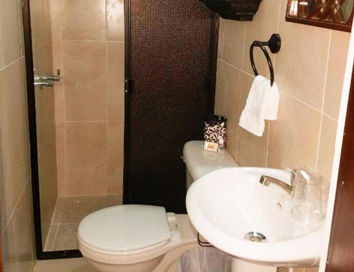Hostal Las Puertas 산타 아나 외부 사진